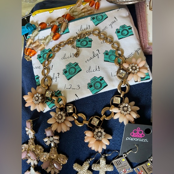 Accessory Bundle - Picture 9 of 16